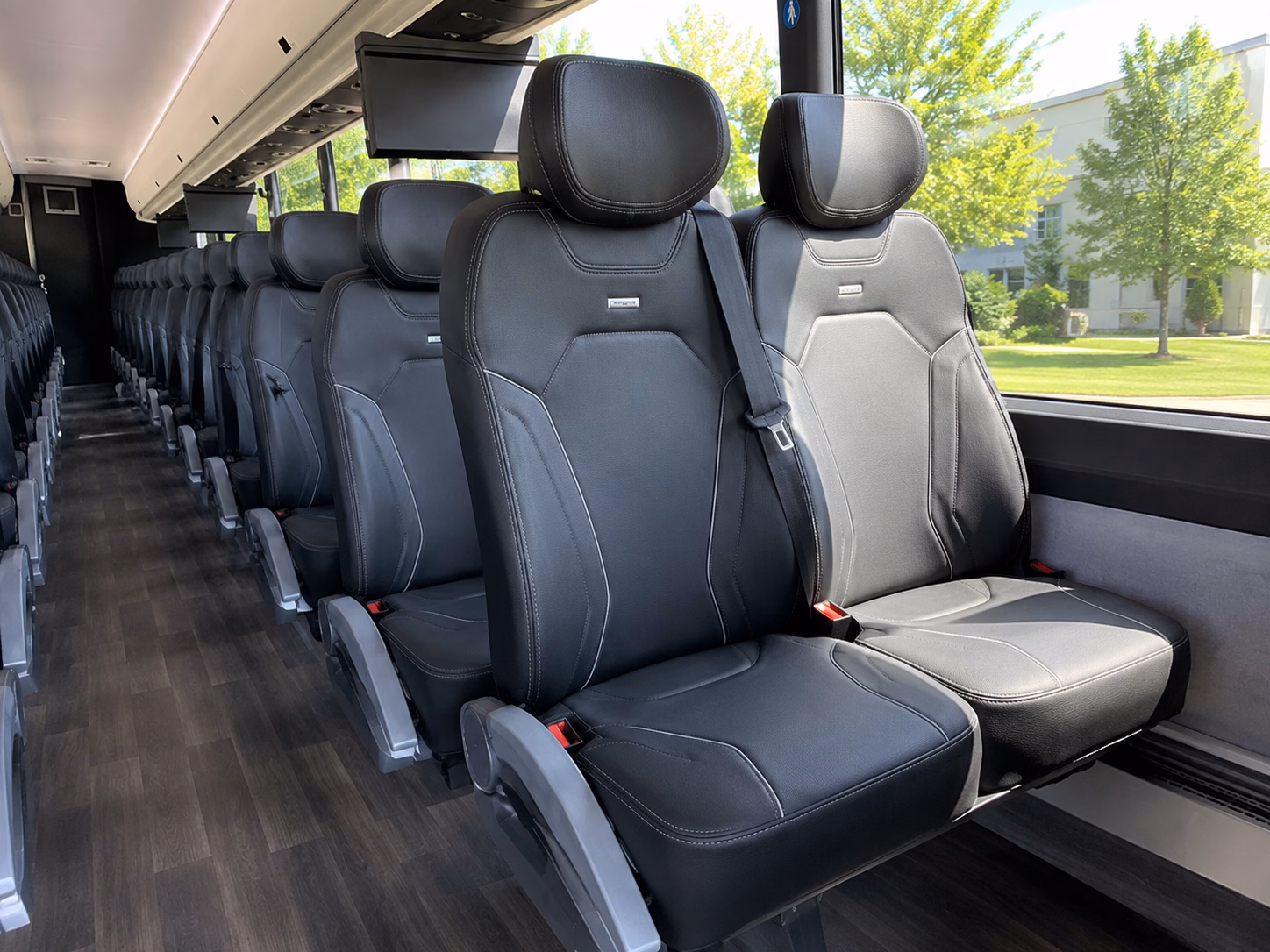 norwalk get your employees to work on time with a norwalk charter bus